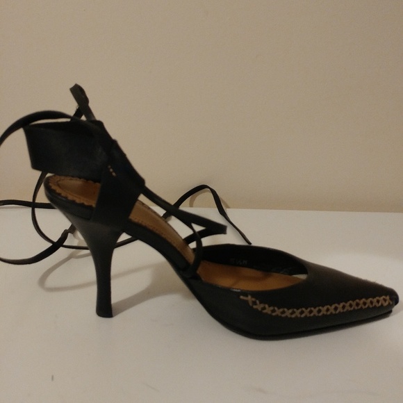 Nine West Strappy Shoes - Picture 4 of 4